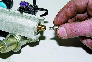 Проверка давления в топливной системе двигателя