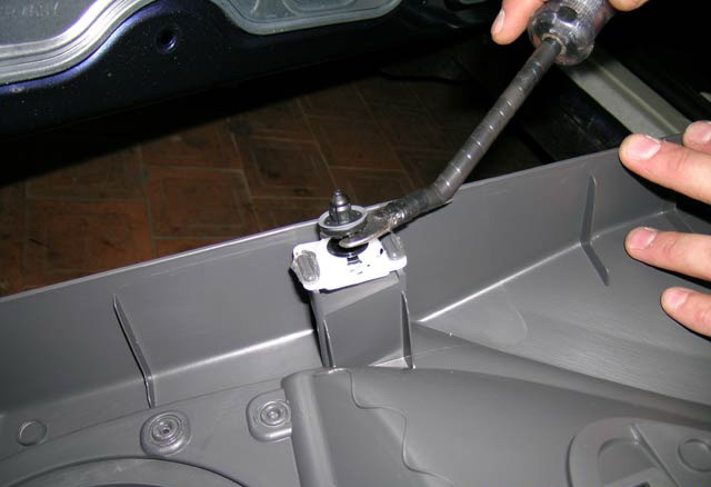 Снятие обшивки передней двери Форд Фокус 2