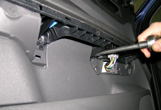 Снятие обшивки передней двери Форд Фокус 2