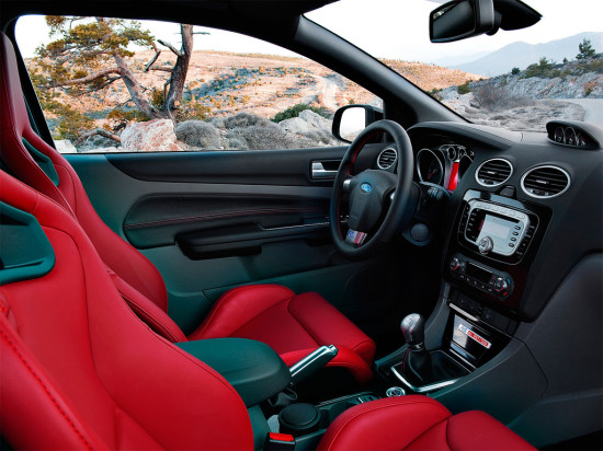 Ford Focus RS – поспешность и комфорт